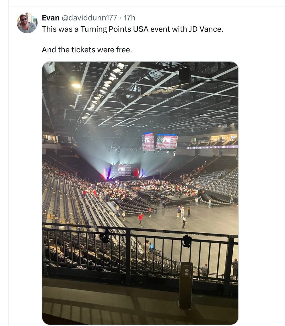 Clear photo making clear how unpopular Trump’s Vice President is.