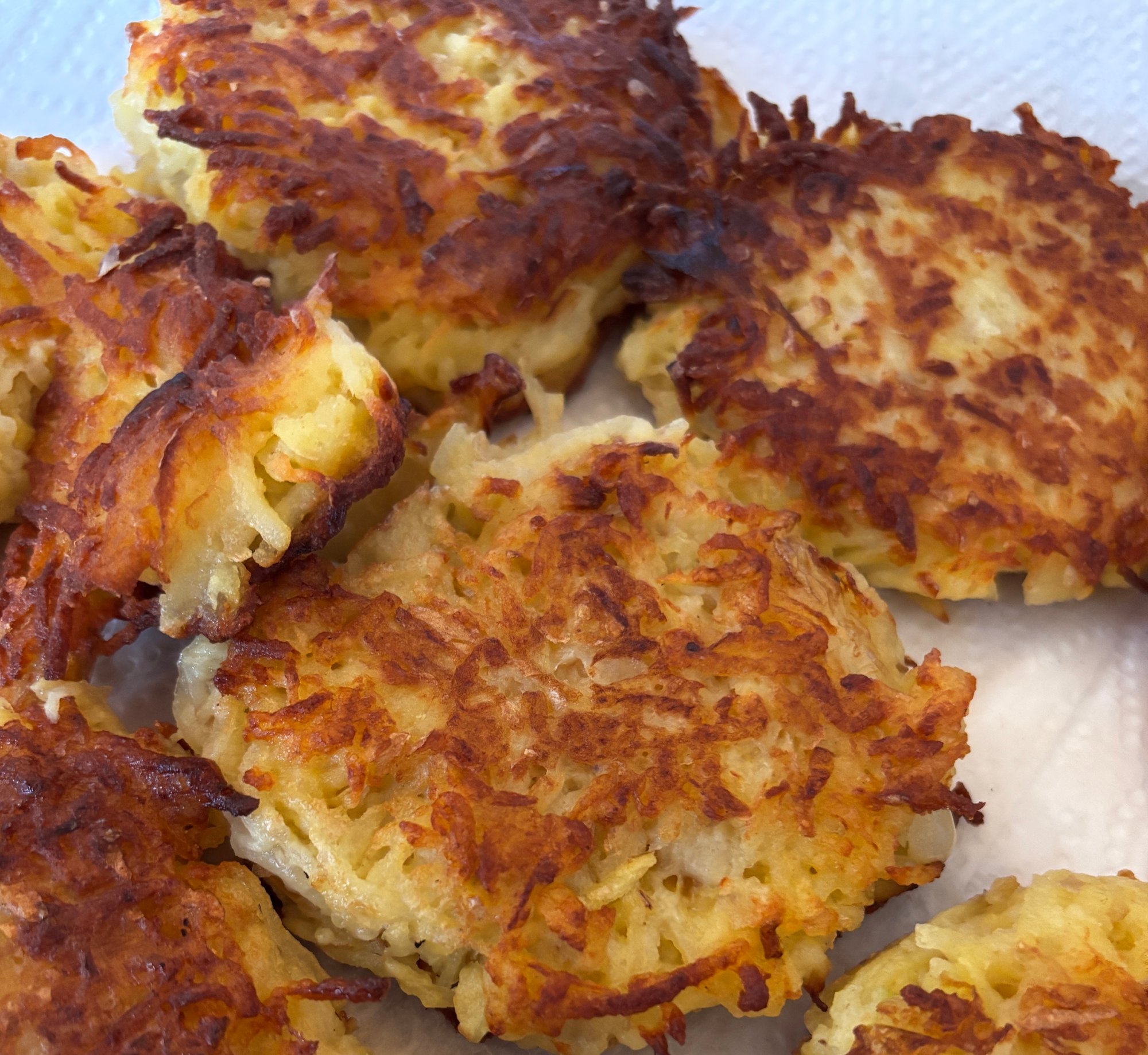 Fa-la-la-la-la-la. La-la-la Latkes!