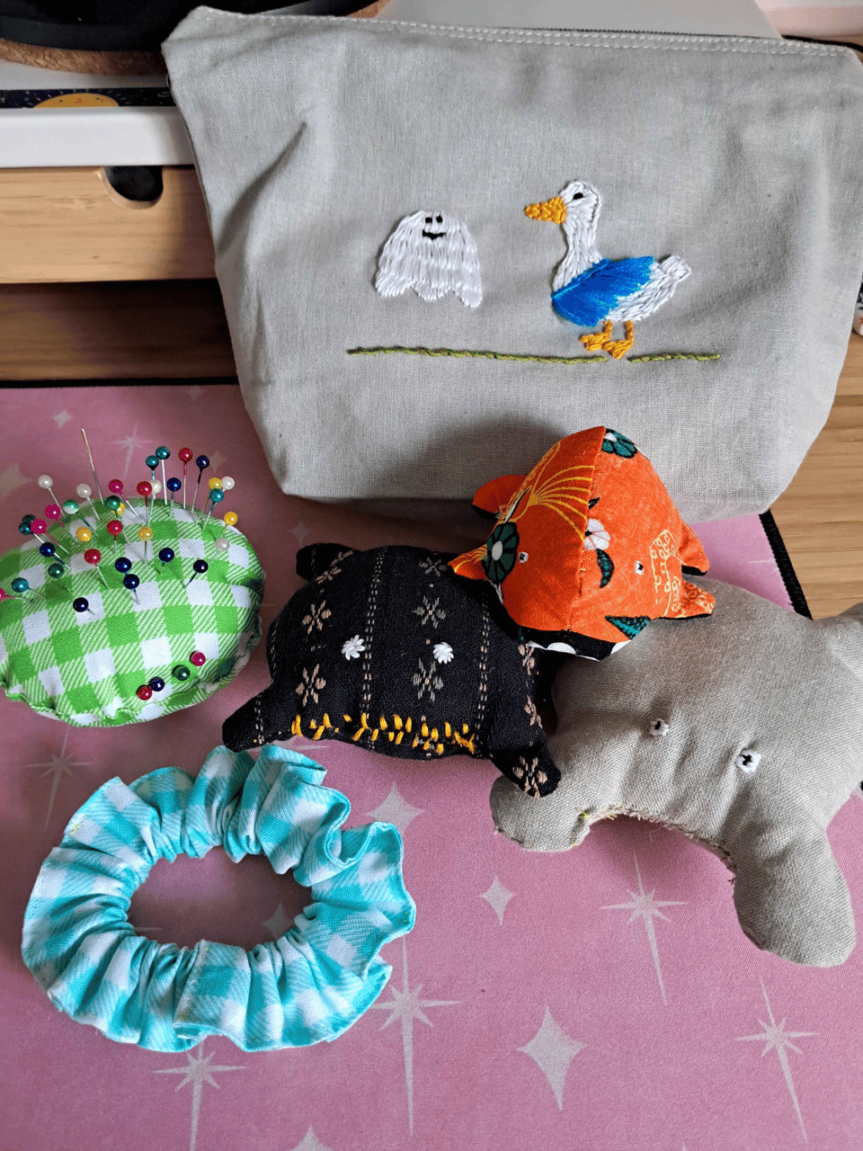 Picture of a collection of objects sat on a desk