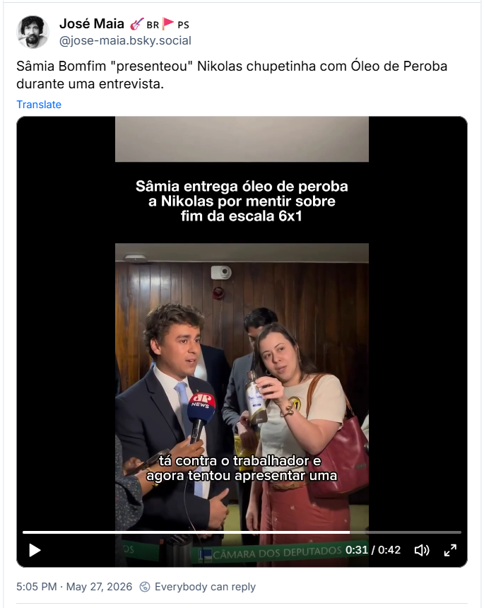 Post de José Maia 🎸🇧🇷🚩🇵🇸 (‪@jose-maia.bsky.social‬) :

Sâmia Bomfim "presenteou" Nikolas chupetinha com Óleo de Peroba durante uma entrevista.

Post contém um vídeo