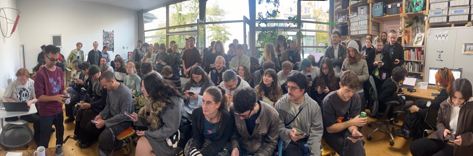 Panoramic view of the UGE crowd