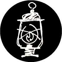 le logo de la lanterne, un croquis de lanterne blanc sur un fond noir en forme de disque