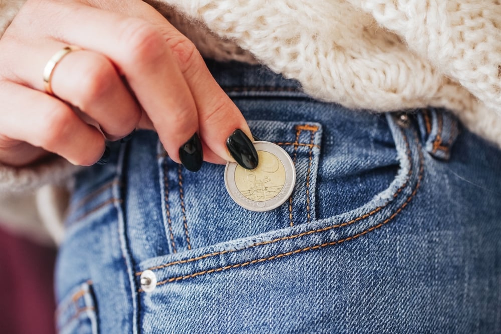 What's so funny about flipping a coin? Comedy in Going for Broke