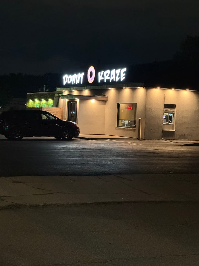 Donut Kraze at night