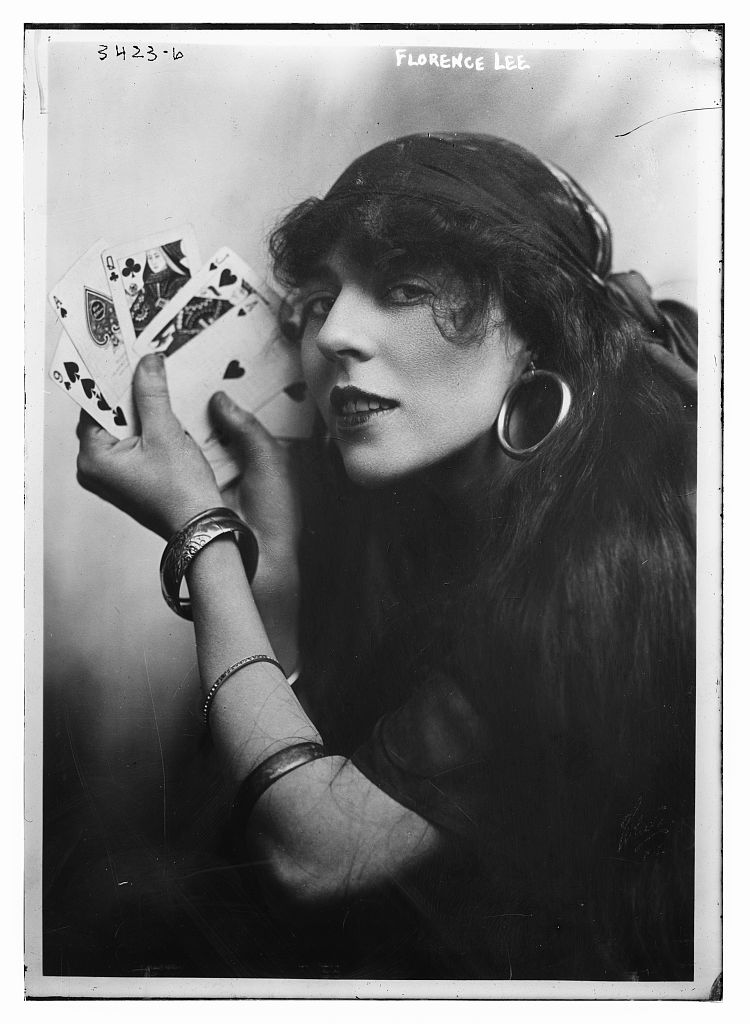 Florence Lee shows us her cards
