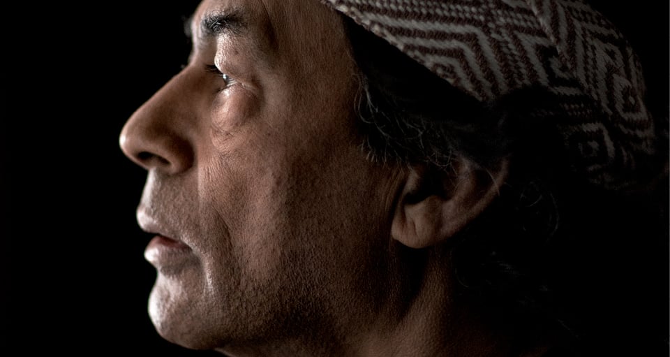 Picture of Ailton Krenak, indigenous man looking at distance