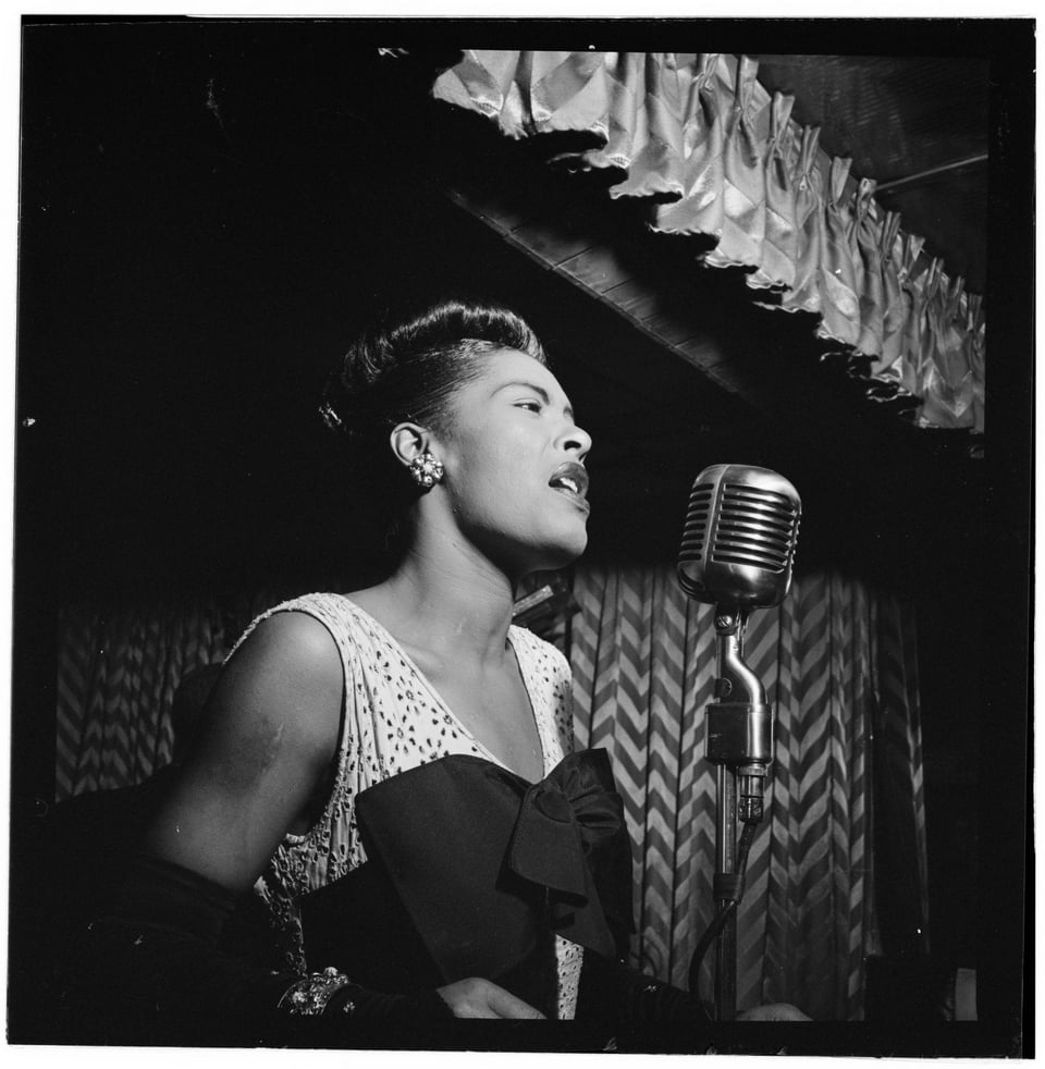### Photo by William P. Gottlieb/Ira and Leonore S. Gershwin Fund Collection, Music Division, Library of Congress.