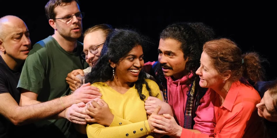 Dust Figures in performance.