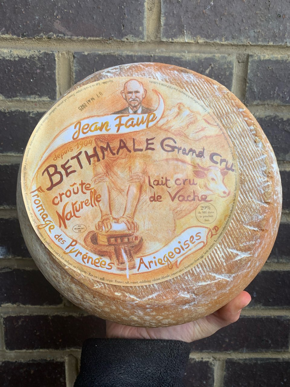 New washed rinds in from the Pyrenees and Belgium!