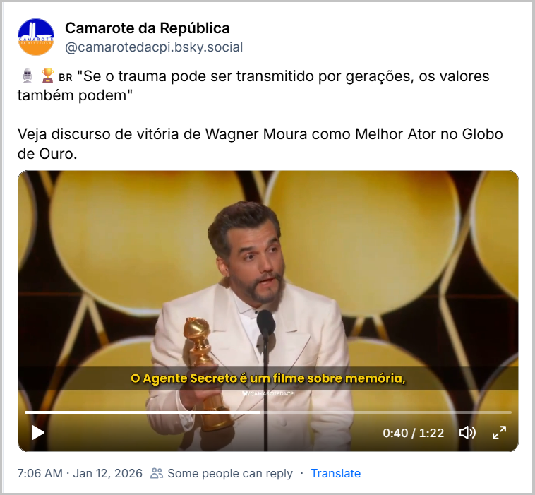 Post de Camarote da República (‪@camarotedacpi.bsky.social‬) com o texto: 🎙🏆🇧🇷 "Se o trauma pode ser transmitido por gerações, os valores também podem" Veja discurso de vitória de Wagner Moura como Melhor Ator no Globo de Ouro. (post original contém video)