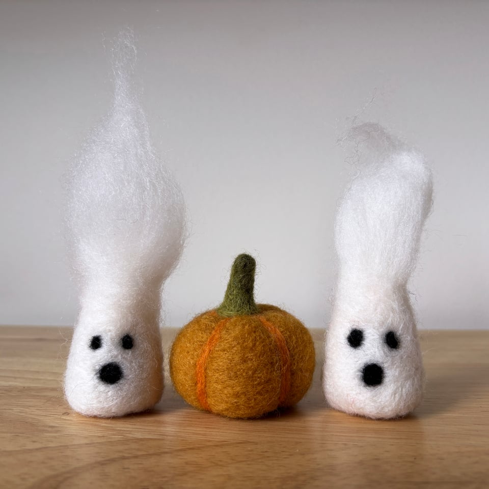 needle felted ghosts and pumpkin