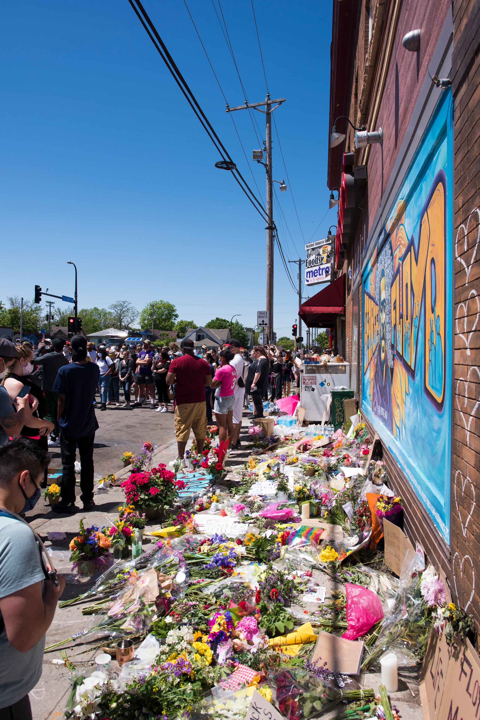 George Floyd memorial at Chicago Avenue and 38th Street, Minneapolis, May 30, 2020