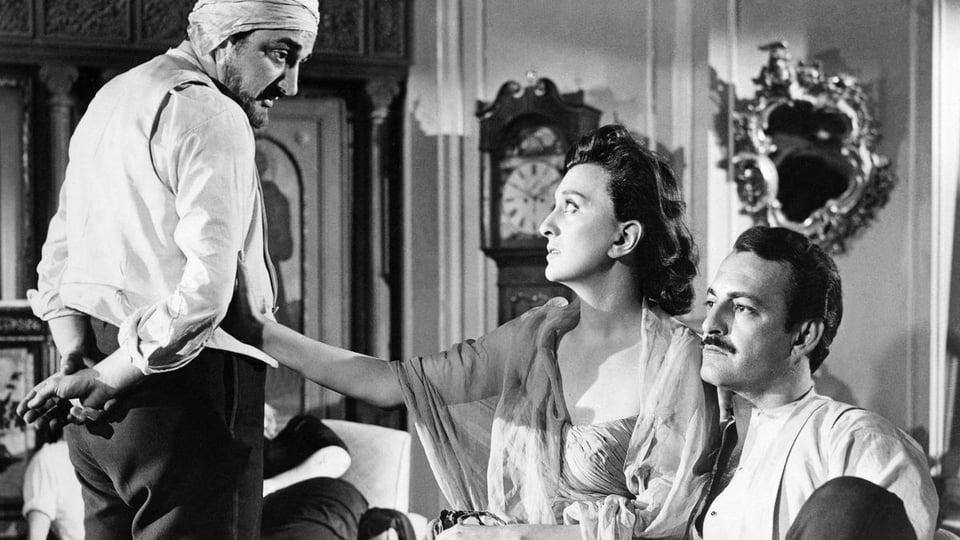 A scene from El Angel Exterminador with Edmundo and Alicia.