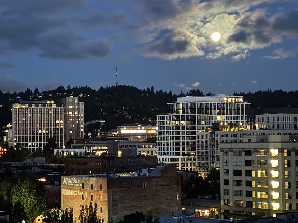 a predawn photo, little different view, but from same location.