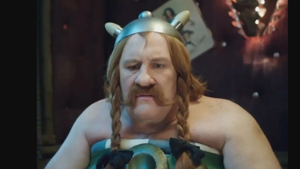 Gerard Depardieu in "Asterix & Obelix: Mission Cleopatra"