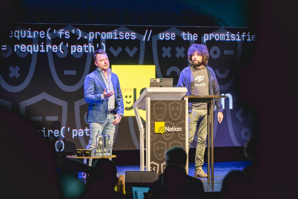 Luca and Mtteo presenting Platformatic to the JSNation crowd