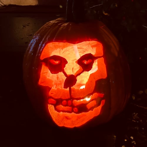 Jack-o-lantern carved with The Misfits skull