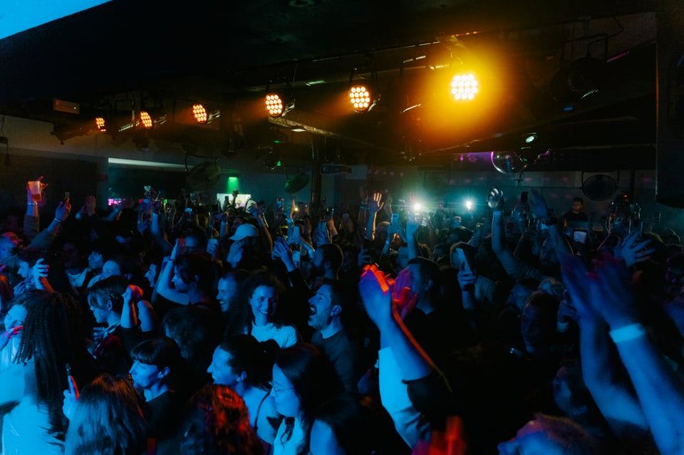 Bar Dançante, no Maus Hábitos