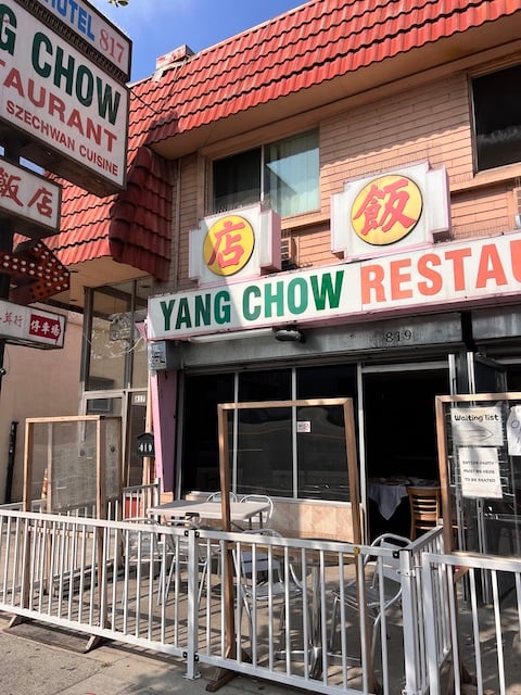 photograph of Yang Chow restaurant in Los Angeles