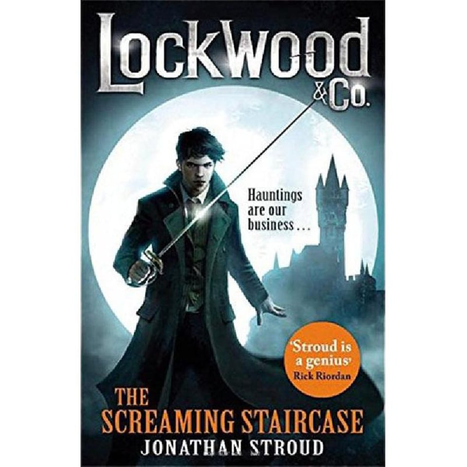 The ghost hunter Lockwood brandishes a bright rapier as he stands in front of an ancient castle with the moon behind it.
