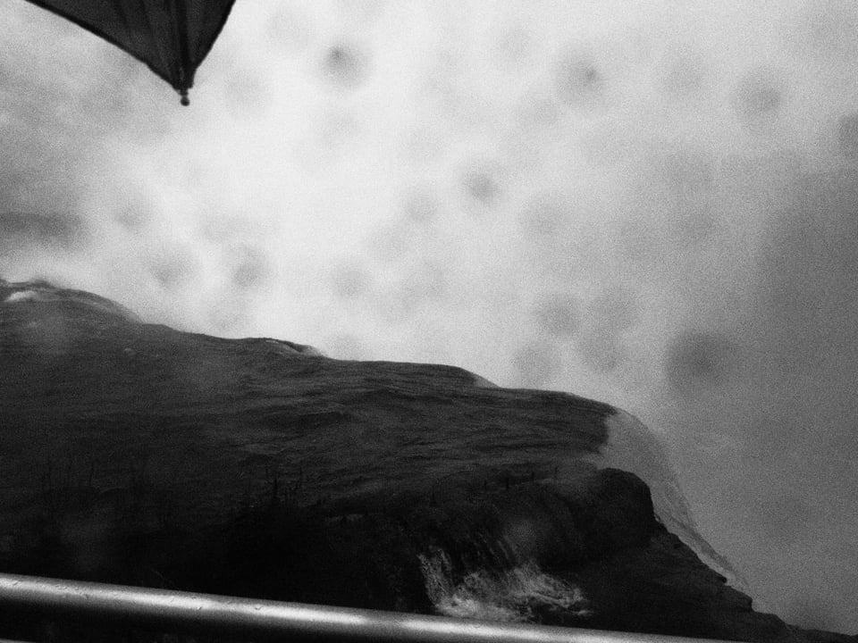 Horseshoe Falls through a rained-on camera lens
