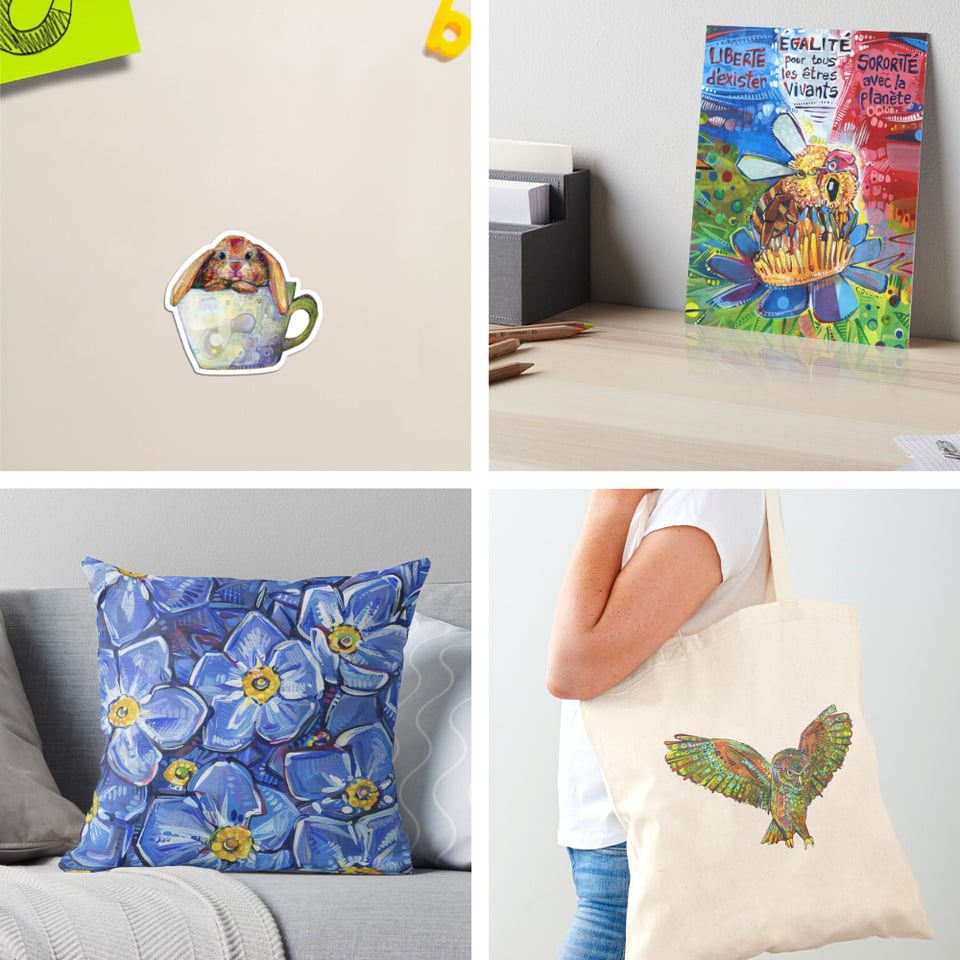 en haut à gauche: aimant représentant un lapin dans une tasse à thé; en haut à droite: affiche politique avec une abeille; en bas à gauche: motif de myosotis sur un coussin; en bas à droite: chouette sur un sac en toile