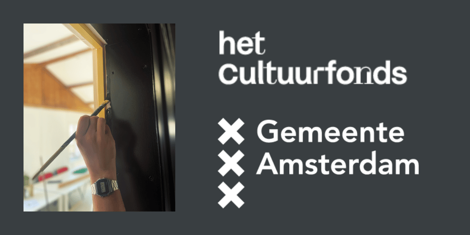 a dark grey banner with a picture of a hand painting on the left, and cultuurfonds + amsterdam logo on the right
