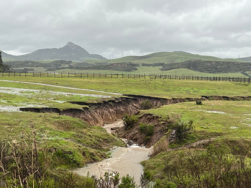 gully erosion.jpg
