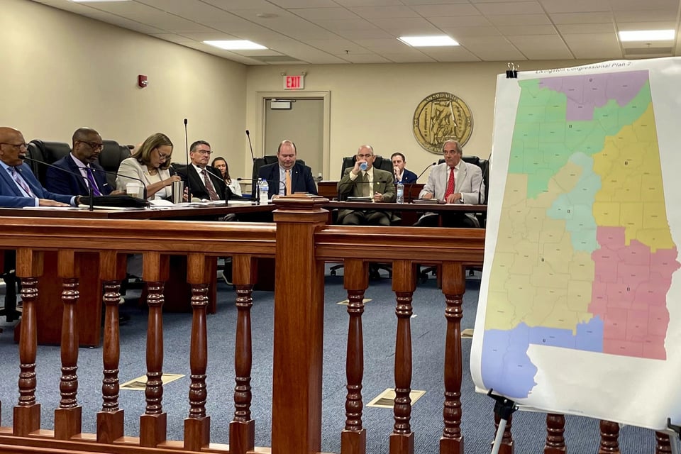 Three Judge panel stops Alabama gerrymandering 
