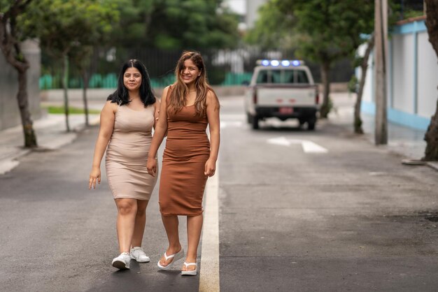 Pear Shape vs Hourglass: Flattering Outfit Ideas for Plus Size Bodies