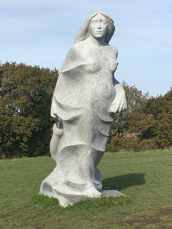 Statue de Sainte Clervie en pierre