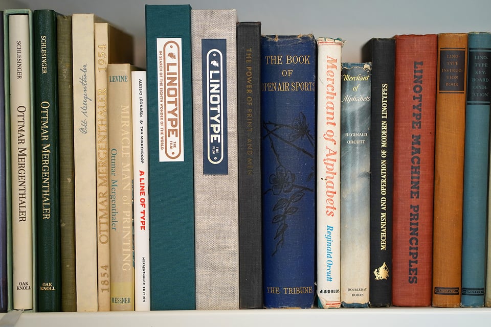 bookshelf2.jpg