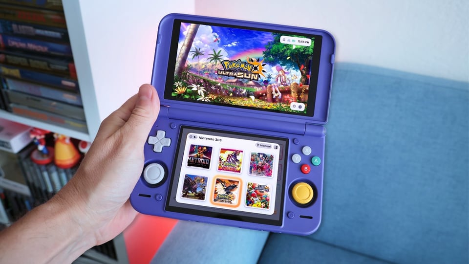 Retroid Pocket Duo playing Pokemon