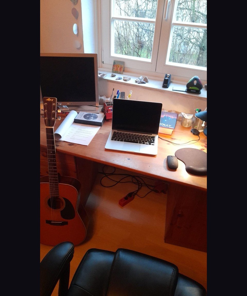 desk-christoph-guesken.jpeg