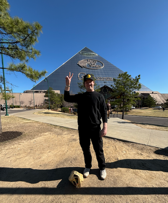 Me in front of the Bass Pro Shops pyramid