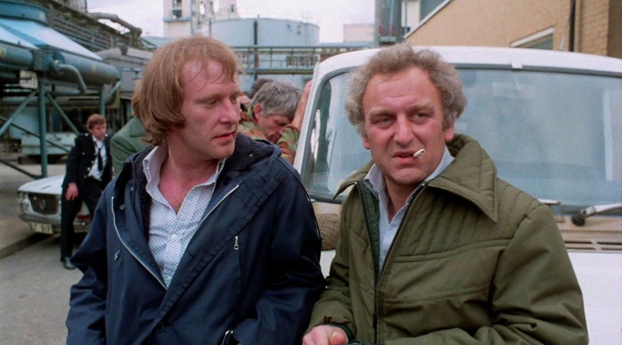 Dennis Waterman and John Thaw examine a crime, or something.
