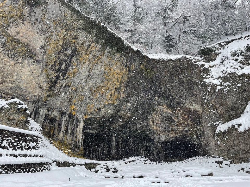 Genbudo cave in the snow. Hexagonal basalt formations line the walls of this gorgeous geological wonder.