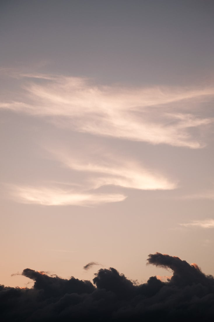 02 - Cloud waves in the sky